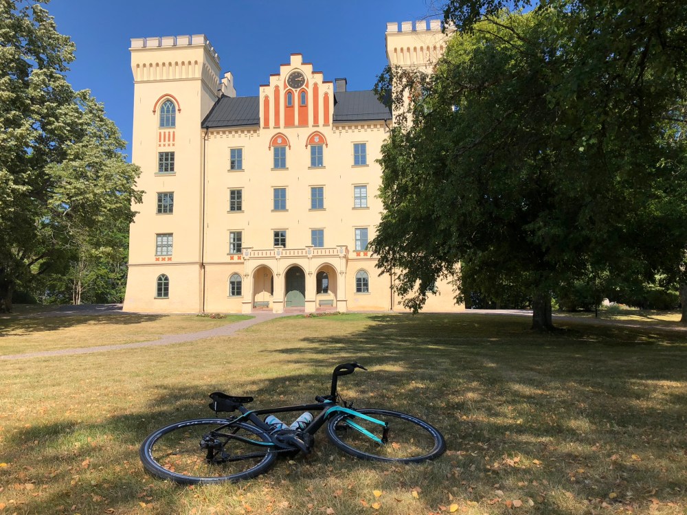 3AA88A9A-50D7-4E06-B2F1-61CD3B45CB7D