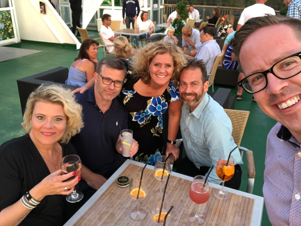 79D6F4D5-D352-4521-85E9-4104523C44BC